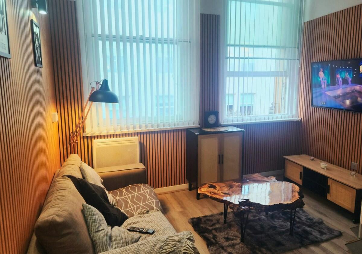The Halifax Suites | Near Albert Dock, sleeps 34