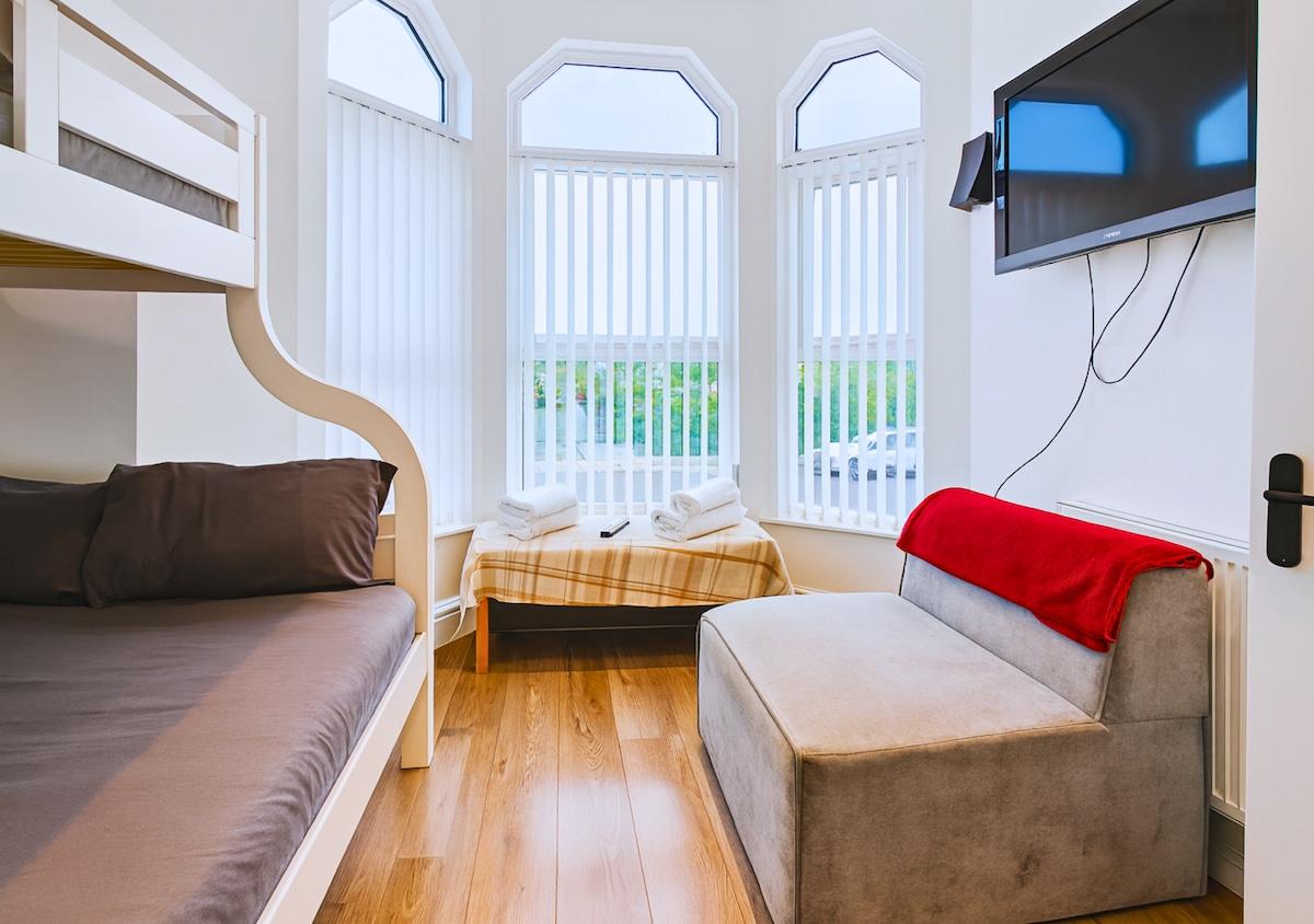 Kop View Rooms | Steps to Anfield – Ensuite Rooms