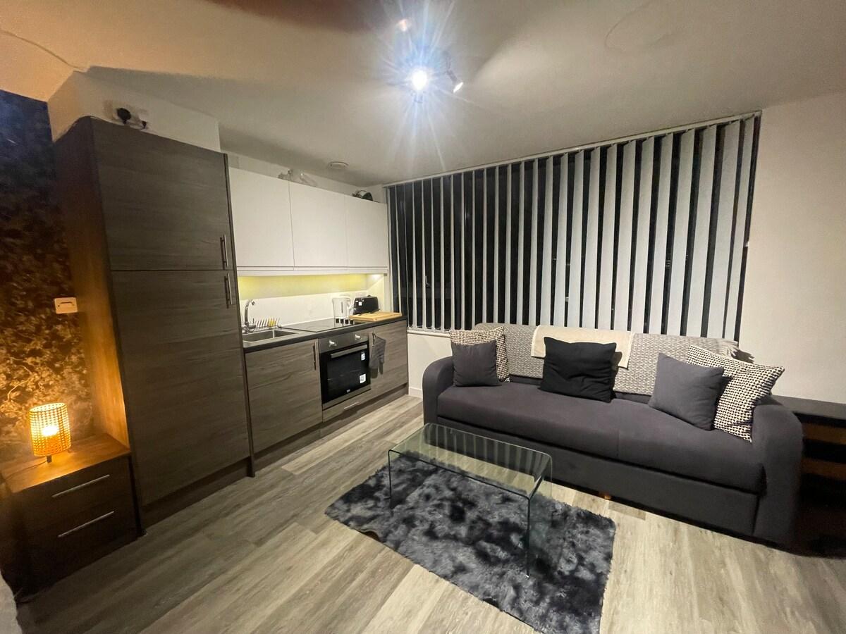 Radio City Apartments | City Centre, sleeps 46