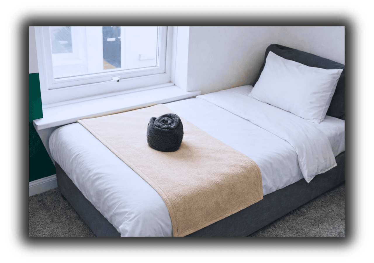 Pitchside House | Walk to Anfield, sleeps 75