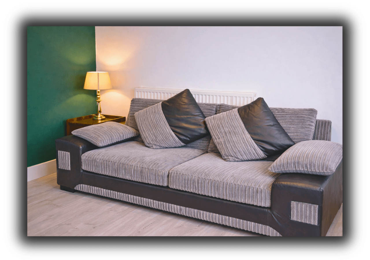 Pitchside House | Walk to Anfield, sleeps 73