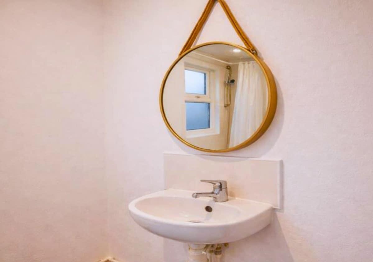 Matchday Mile House | Walk to Anfield, sleeps 82